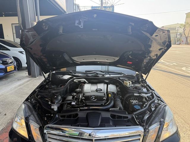M-BENZ賓士 E200  第6張相片