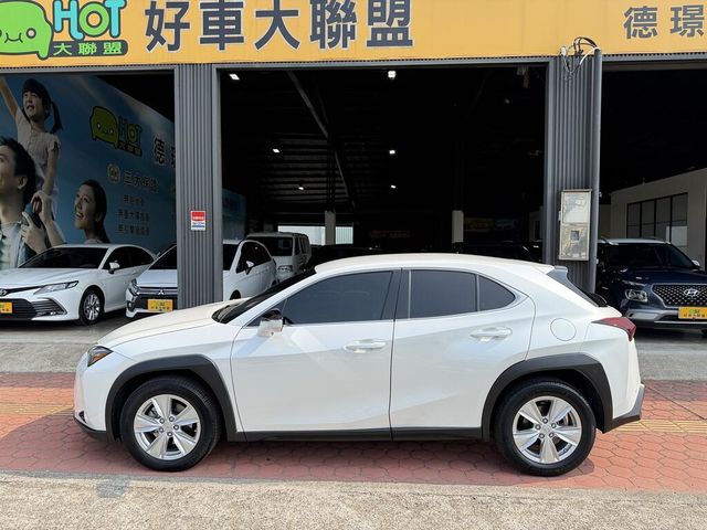 LEXUS凌志 UX250H  第7張相片