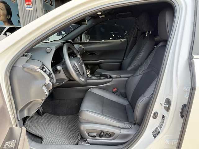 LEXUS凌志 UX250H  第8張相片