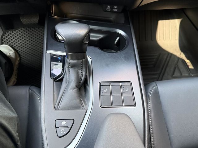 LEXUS凌志 UX250H  第14張相片