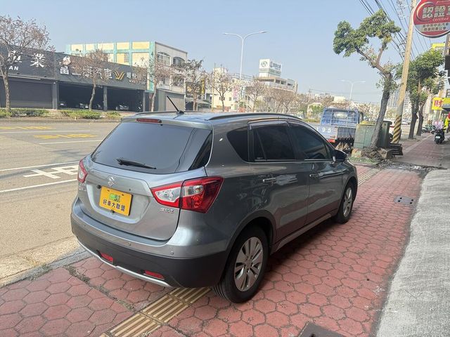 SUZUKI鈴木 SX4  第2張相片