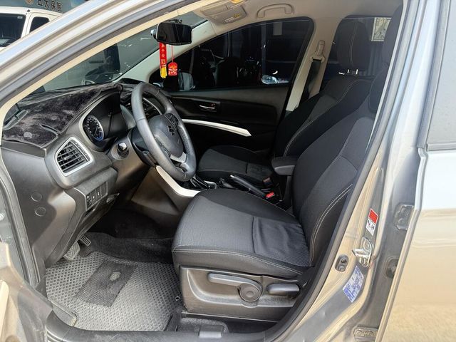 SUZUKI鈴木 SX4  第9張相片
