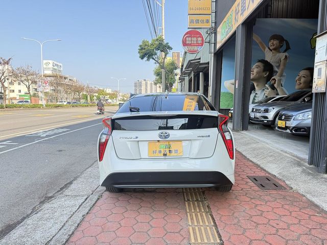 TOYOTA豐田 PRIUS  第4張相片