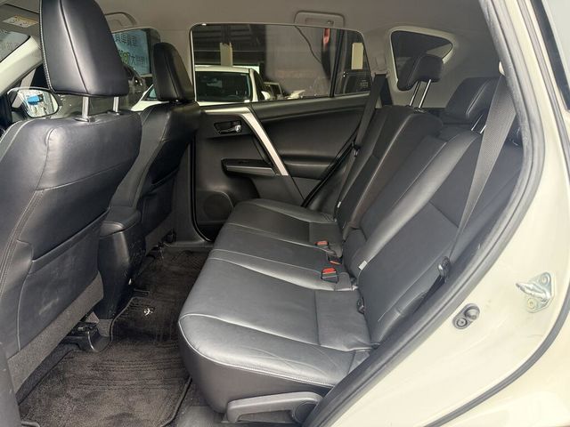 TOYOTA豐田 RAV4  第10張相片