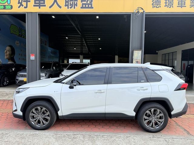 TOYOTA豐田 RAV4  第6張相片