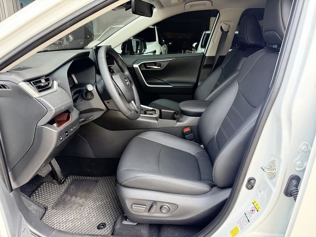 TOYOTA豐田 RAV4  第10張相片