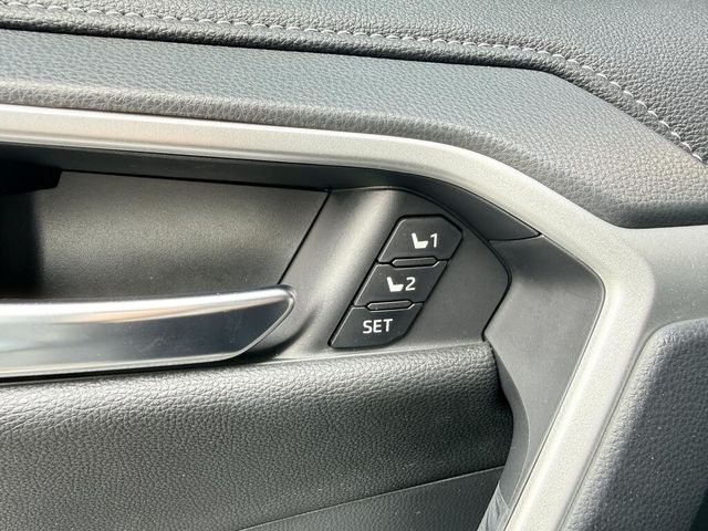 TOYOTA豐田 RAV4  第13張相片
