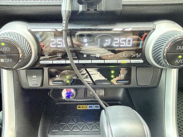 TOYOTA豐田 RAV4  第14張相片