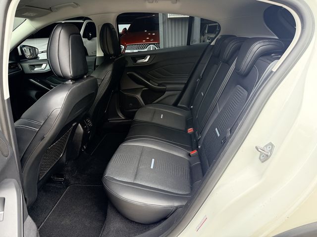 FORD福特 FOCUS ACTIVE  第9張相片