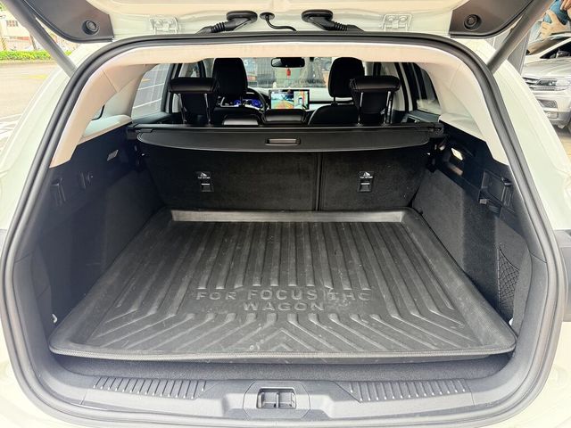 FORD福特 FOCUS WAGON  第10張相片