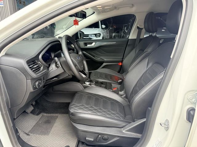 FORD福特 FOCUS WAGON  第14張相片
