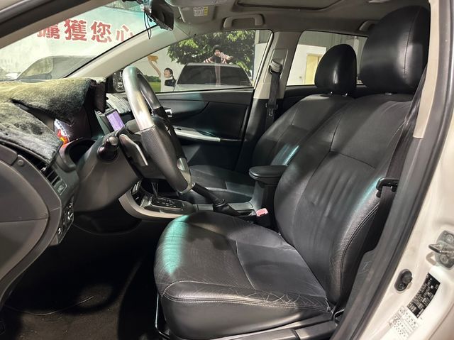 TOYOTA豐田 ALTIS  第6張相片