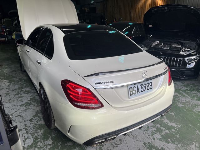 M-BENZ賓士 C63 S AMG  第2張相片