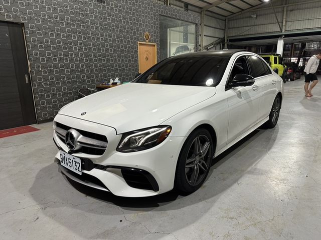 M-BENZ賓士 E300  第1張相片