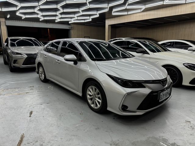 TOYOTA豐田 ALTIS  第1張相片