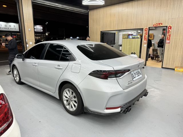 TOYOTA豐田 ALTIS  第3張相片