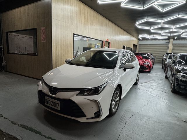 TOYOTA豐田 ALTIS  第1張相片