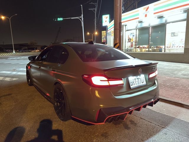 BMW寶馬 M5  第3張相片