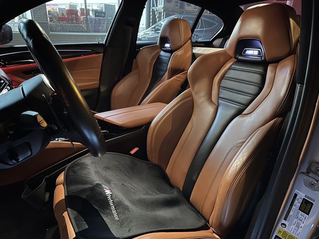 BMW寶馬 M5  第5張相片