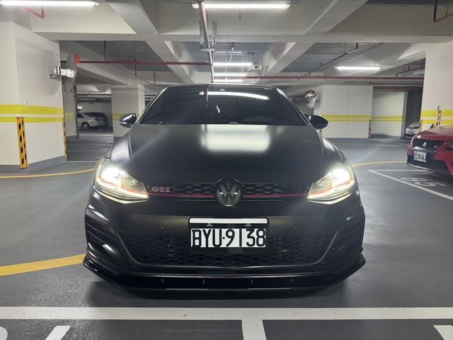 VOLKSWAGEN福斯 GOLF GTI  第2張相片