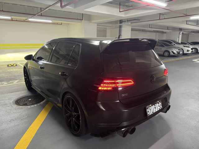 VOLKSWAGEN福斯 GOLF GTI  第4張相片