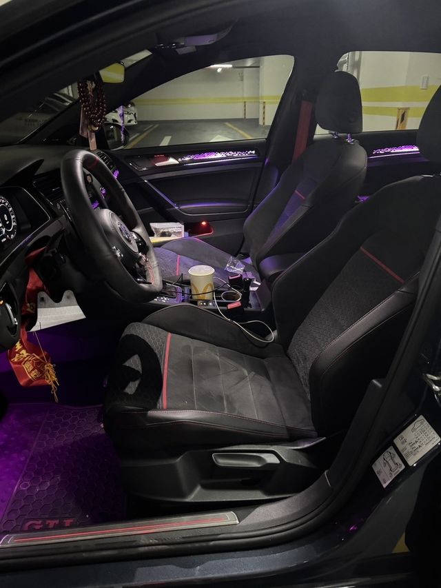 VOLKSWAGEN福斯 GOLF GTI  第7張相片
