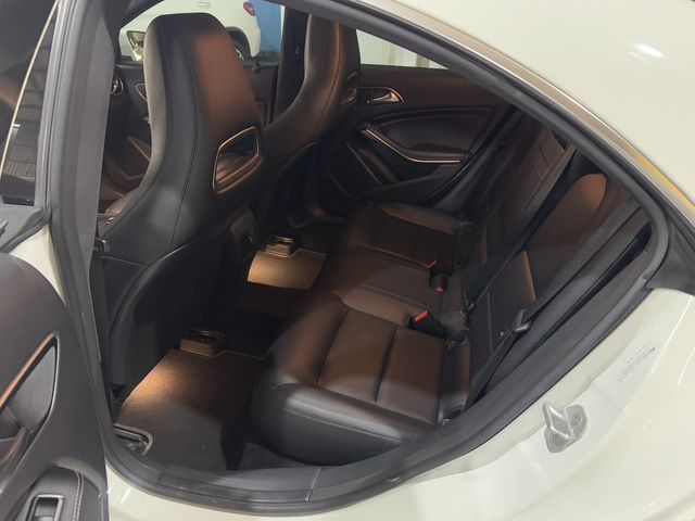 M-BENZ賓士 CLA250  第6張相片