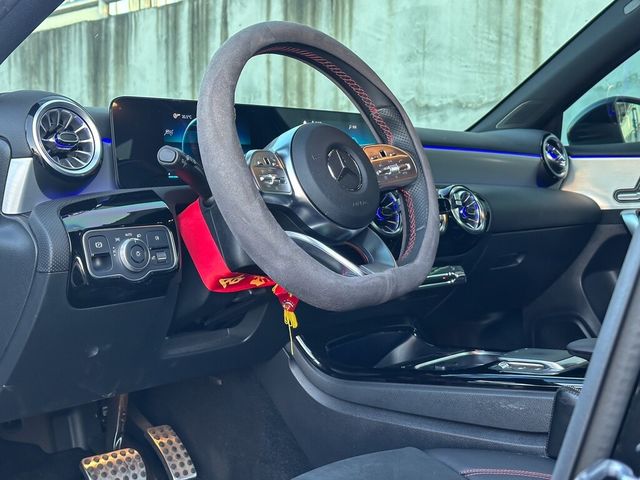 M-BENZ賓士 A180  第7張相片