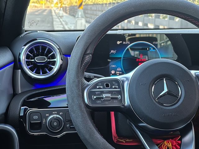 M-BENZ賓士 A180  第8張相片