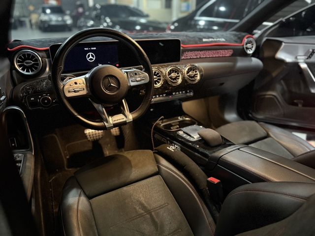 M-BENZ賓士 CLA250  第7張相片