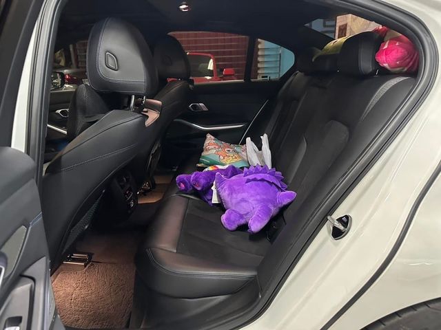 BMW寶馬 330I  第6張相片