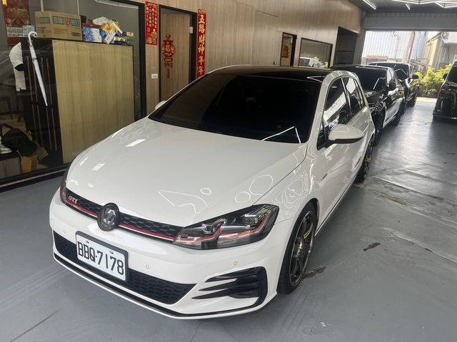 VOLKSWAGEN福斯 GOLF GTI  第3張相片