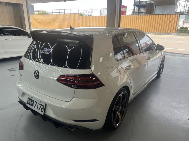 VOLKSWAGEN福斯 GOLF GTI  第7張相片