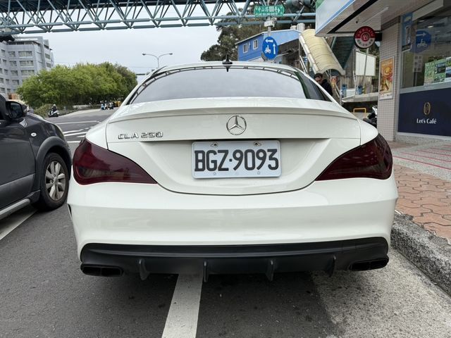M-BENZ賓士 CLA250  第4張相片