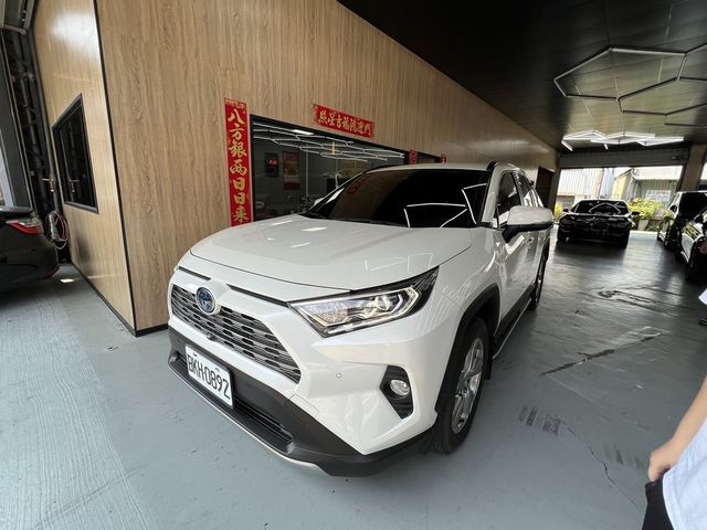 TOYOTA豐田 RAV4  第1張相片