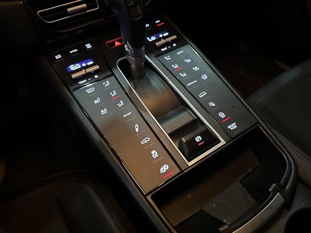 PORSCHE保時捷 MACAN  第3張相片