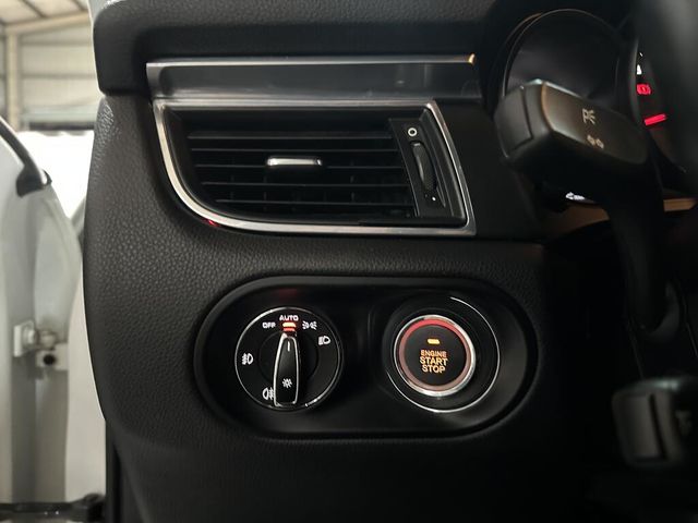 PORSCHE保時捷 MACAN  第4張相片
