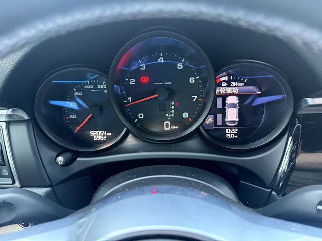 PORSCHE保時捷 MACAN  第6張相片