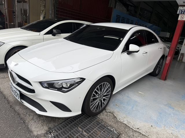 M-BENZ賓士 CLA200  第1張相片