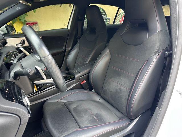 M-BENZ賓士 A180  第3張相片