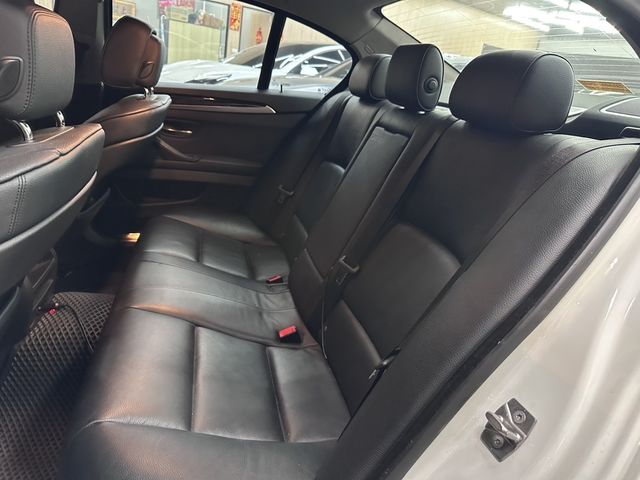 BMW寶馬 528I  第7張相片