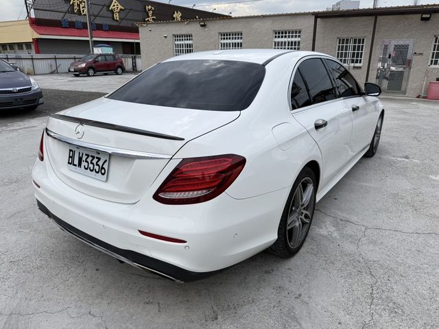 M-BENZ賓士 E300  第2張相片