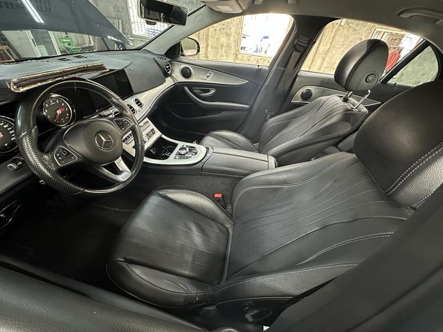 M-BENZ賓士 E200  第5張相片