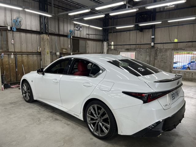 LEXUS凌志 IS 300H  第4張相片