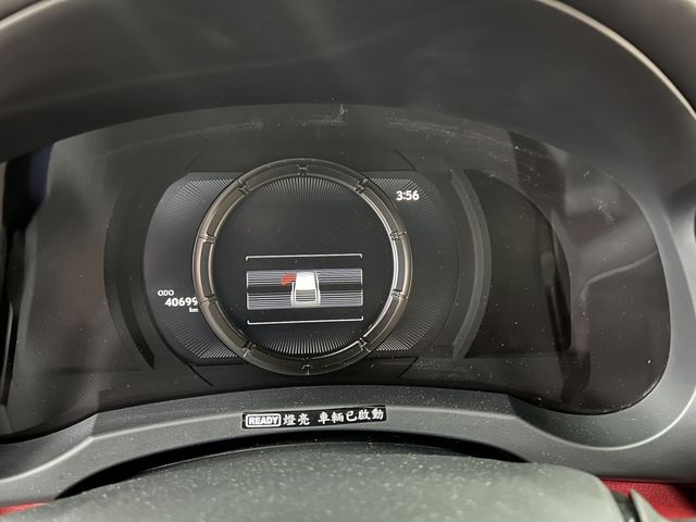 LEXUS凌志 IS 300H  第5張相片