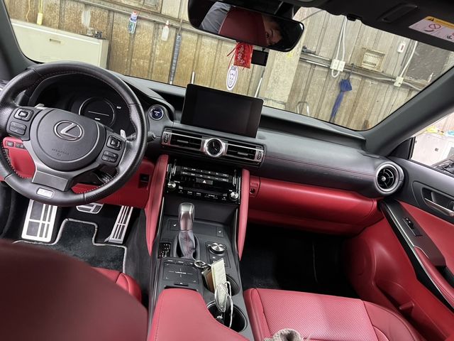 LEXUS凌志 IS 300H  第6張相片