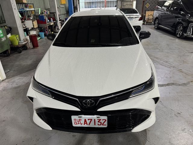 TOYOTA豐田 COROLLA ALTIS HYBRID  第2張相片