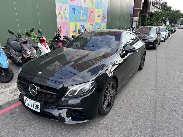 M-BENZ賓士 E400  第1張相片