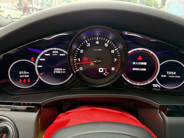 PORSCHE保時捷 CAYENNE  第7張相片