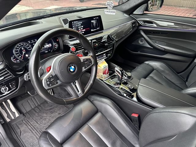 BMW寶馬 M5 SEDAN  第3張相片